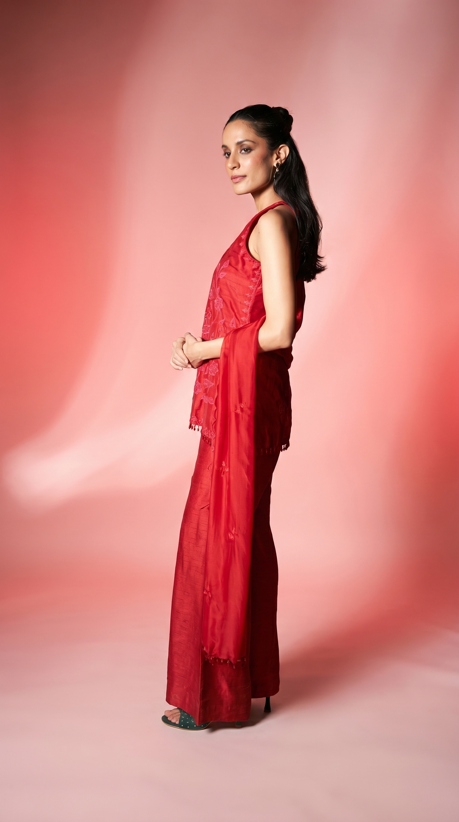 Scarlet Red sleeveless short kurta set